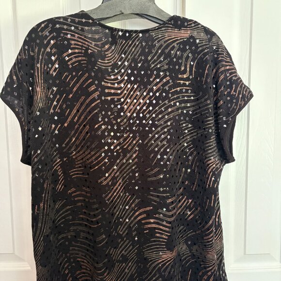 Frank Lyman Sparkly Sequin Top - Picture 2 of 3